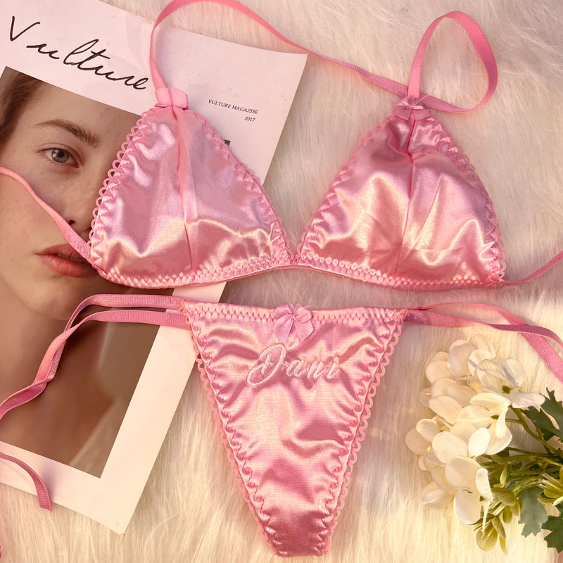 Body Jewelry Names - カスタムネーム入りTバック三角ブラセット 2点セット セクシーな女の子向け刺繍文字入りGストリング レディース ベビーピンク ホルター下着