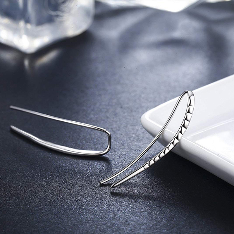 ボタン付きイヤークリップ,2個,7つのクリスタルが付いたパン - Body Piercing Quality Jewelry のレビューと価格