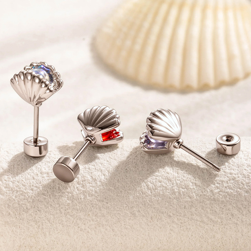 チタン製イヤースタッドピアス、20G銅製キュービックジルコニ - Flat Back Labret Stud のレビューと価格